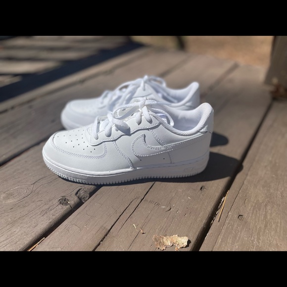 Brand new Air Force 1s size 3y - Picture 2 of 3